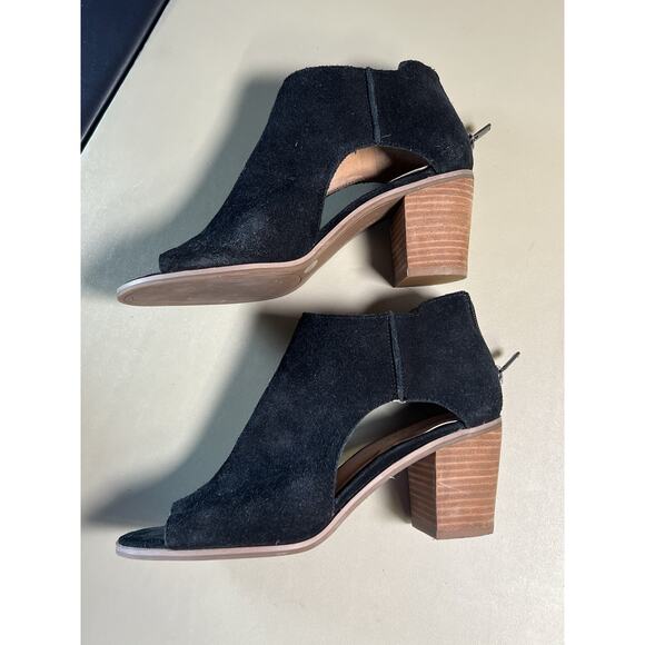 Lucky Brand Keight Black Suede Cut Out Side Peep Toe Sandal Booties Women 8M - Picture 4 of 8